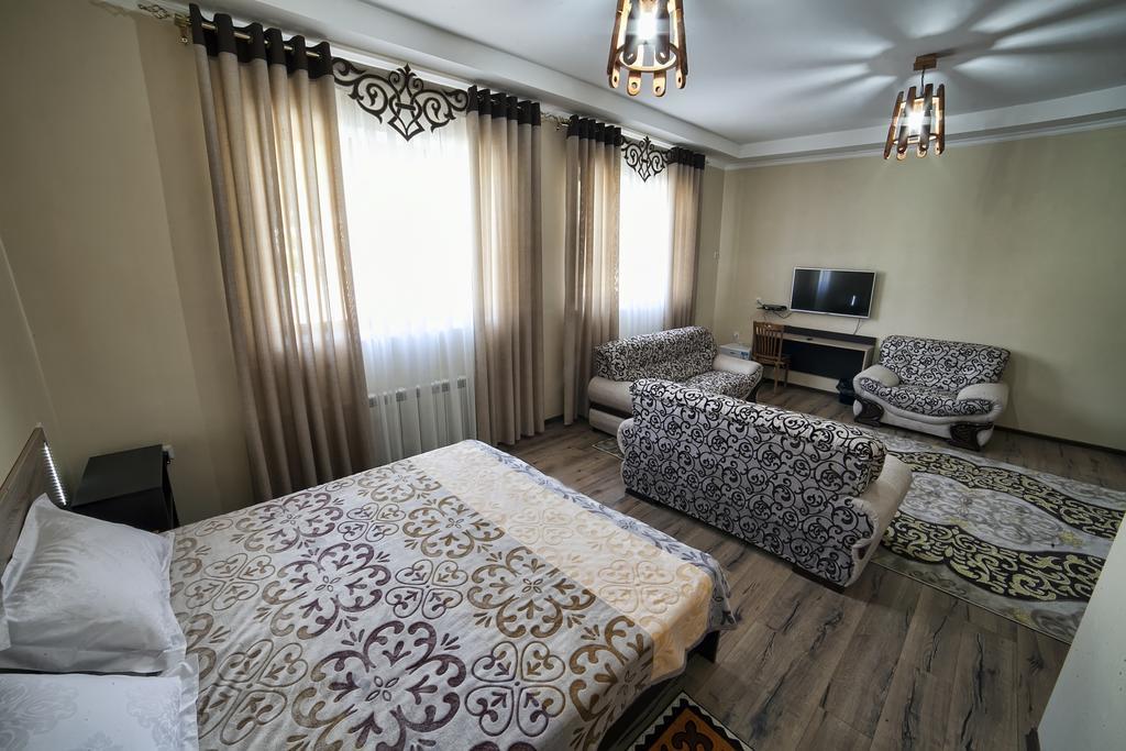 Ethno Boutique Hotel Osh Room photo