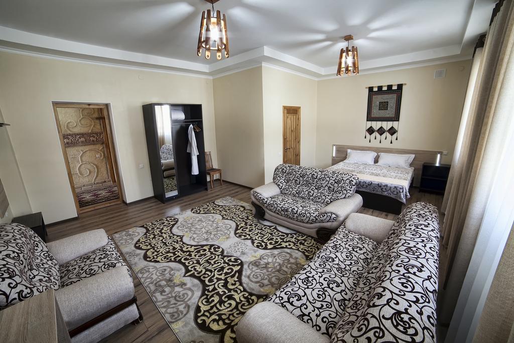 Ethno Boutique Hotel Osh Room photo