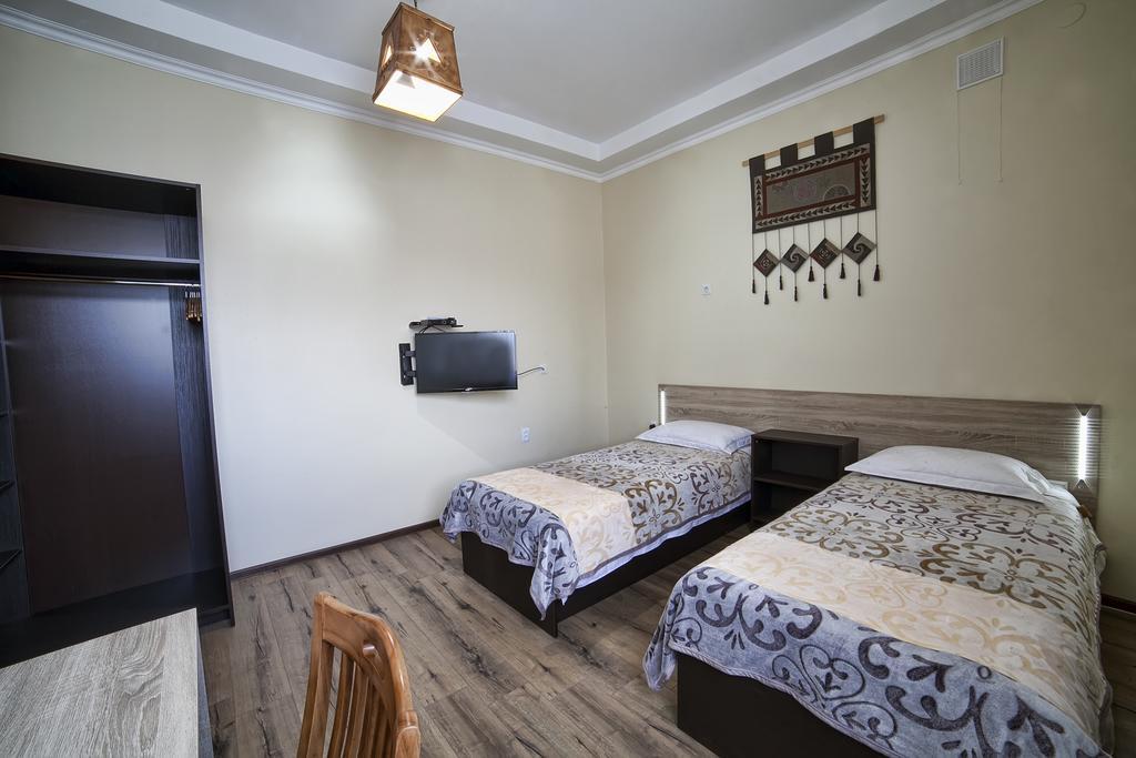 Ethno Boutique Hotel Osh Room photo