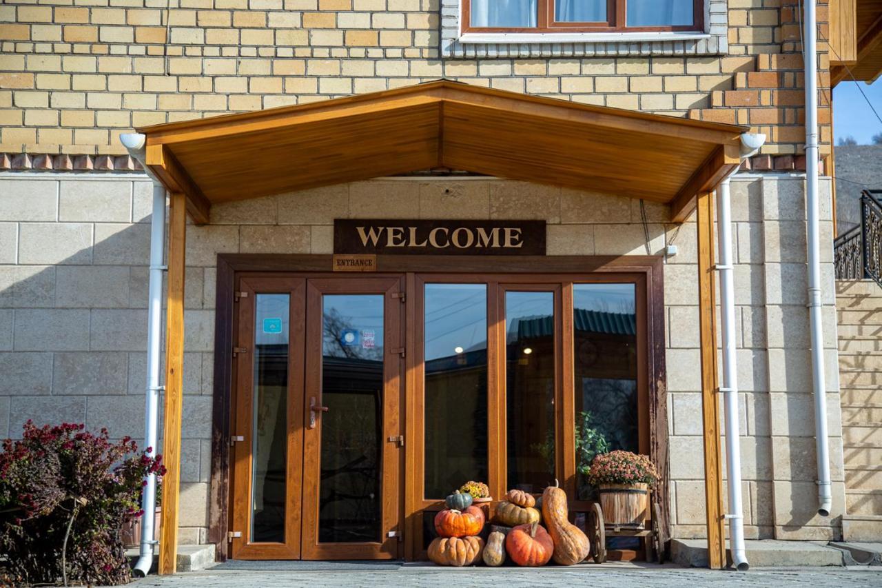 Ethno Boutique Hotel Osh Exterior photo